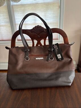 Stone Mountain authentic leather purse